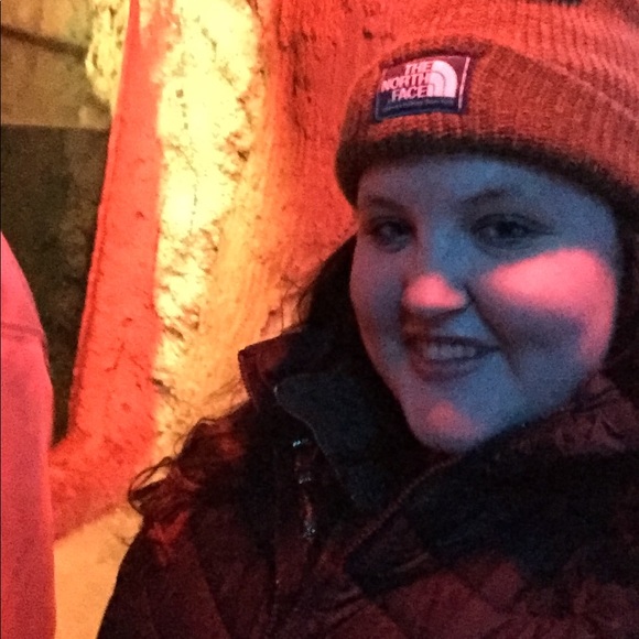 Meet your Posher, Allie - Picture 1 of 1